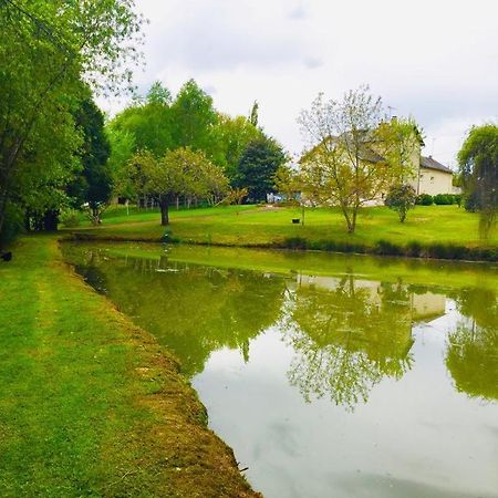 La Maison D'Hera Saint Yrieix la Perche Bagian luar foto