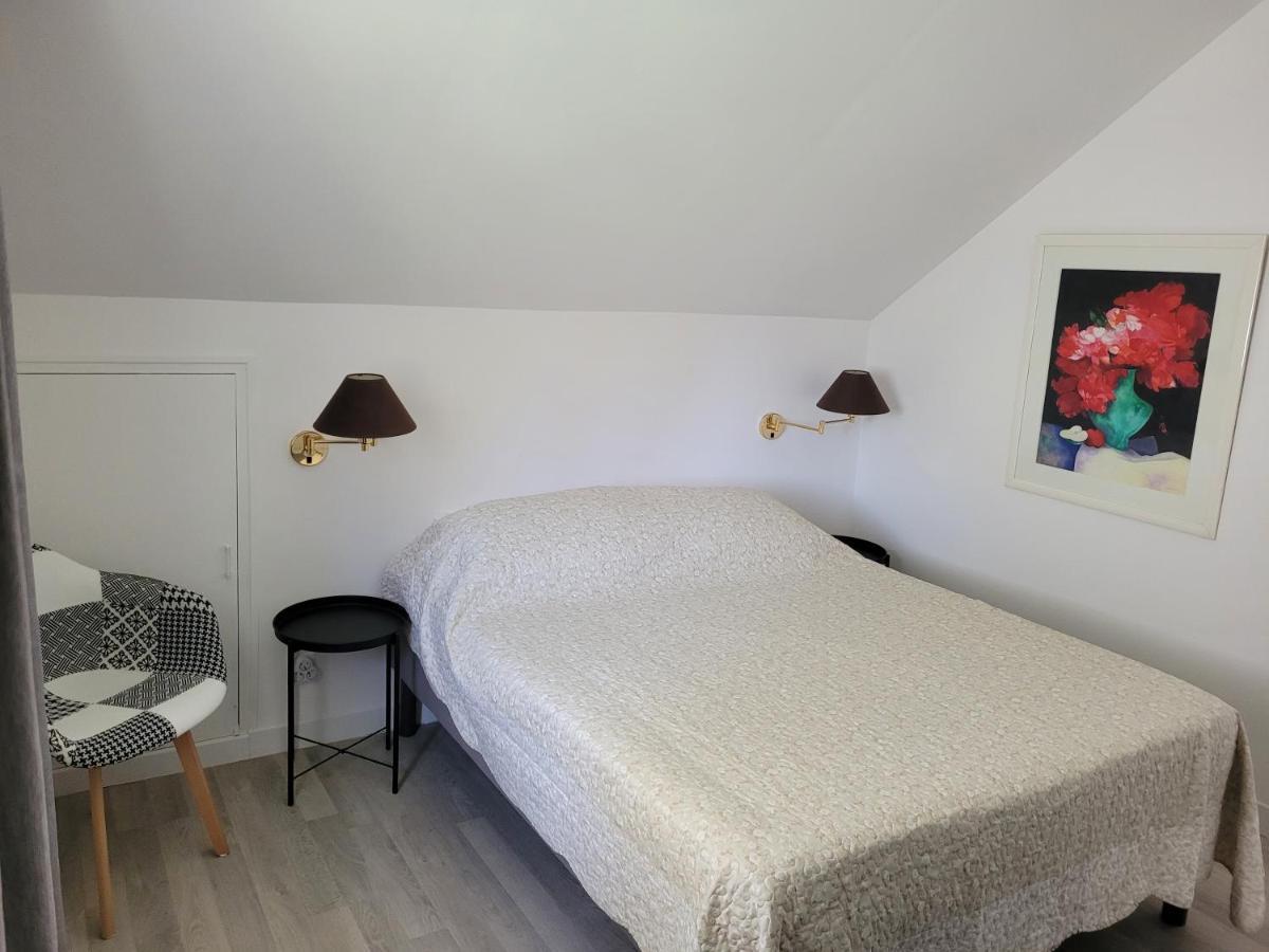 La Maison D'Hera Saint Yrieix la Perche Bagian luar foto